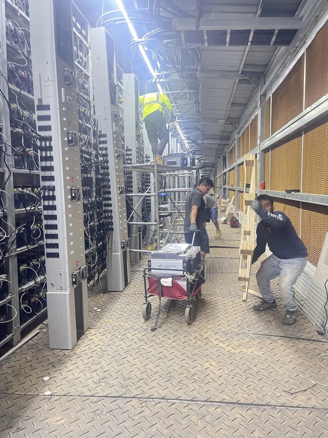 Containerized server corridor used for facility maintenance and retrofit support