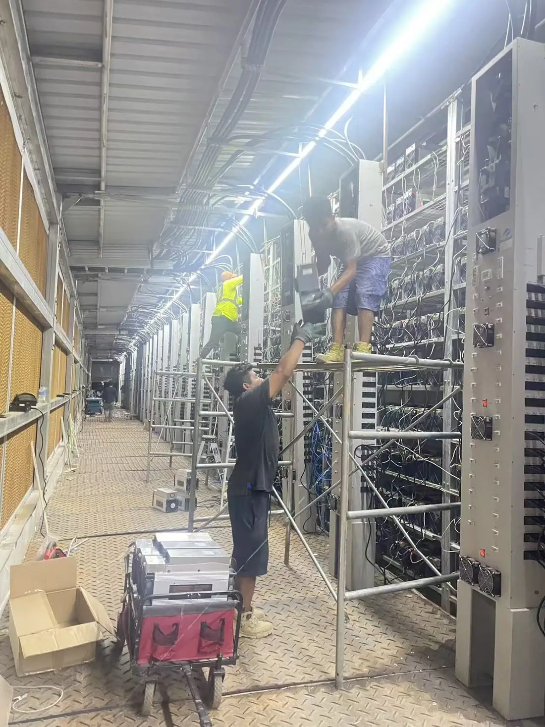 Rack maintenance context used to explain facility turnover information