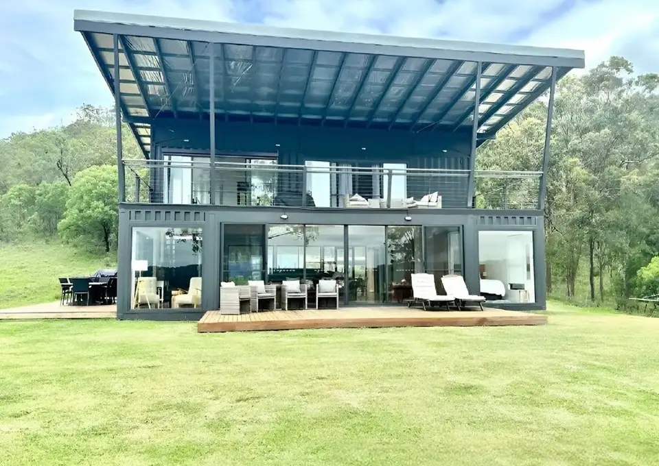 Graylin residence modular family home exterior